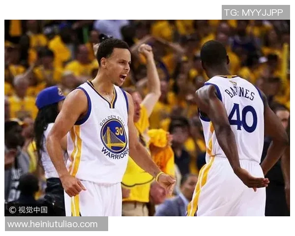 骑士与勇士季后赛首战精彩回顾与赛后分析
